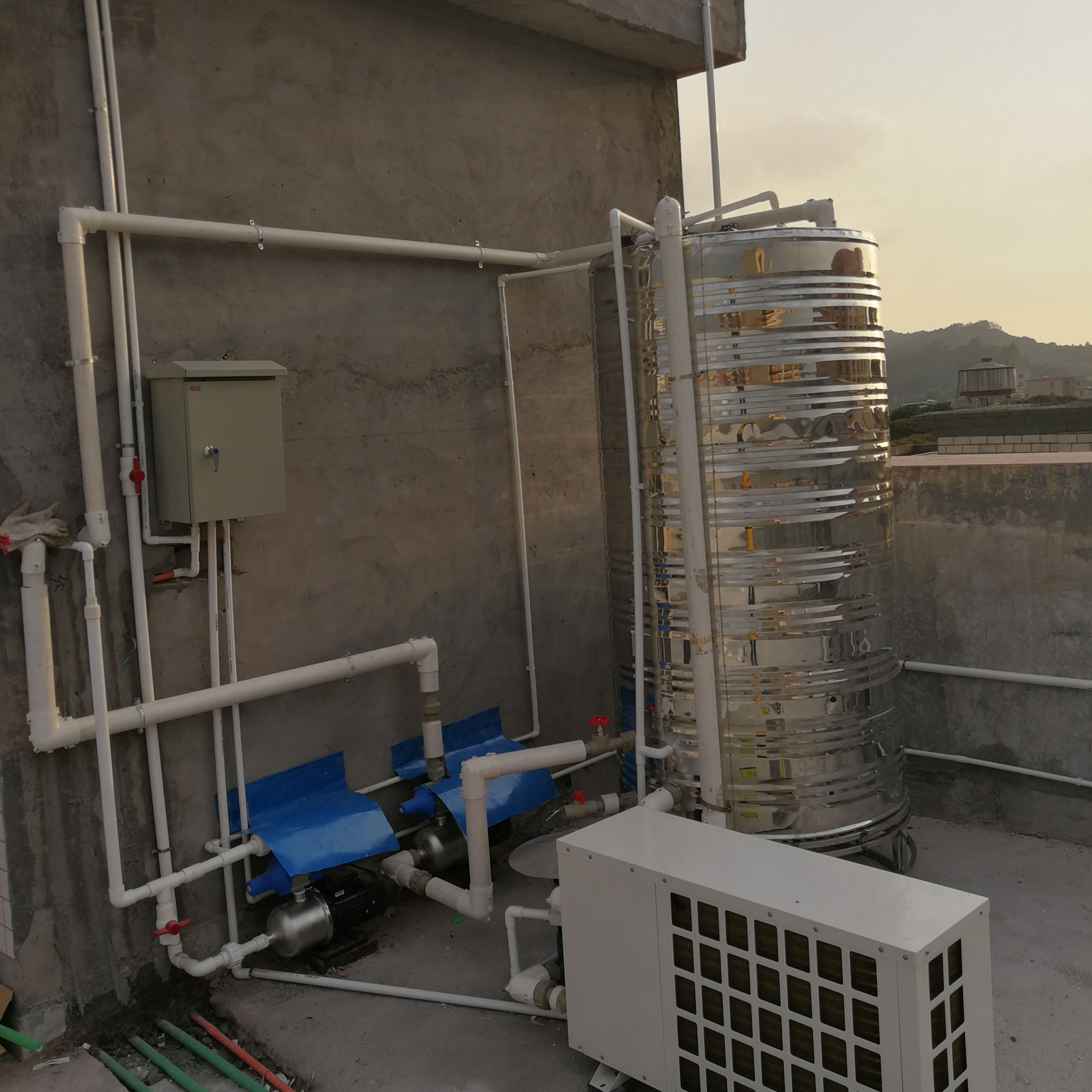 空气能热水器0109